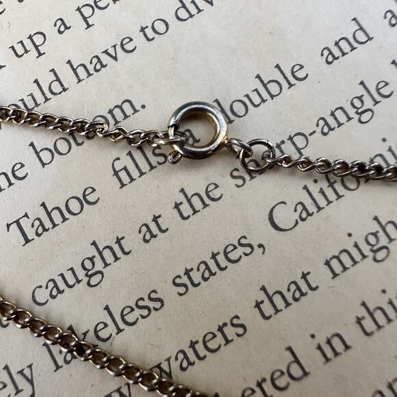 Vintage MOP Pendant Necklace Gold-Tone Victorian Revival Midcentury Latticework - Picture 6 of 6